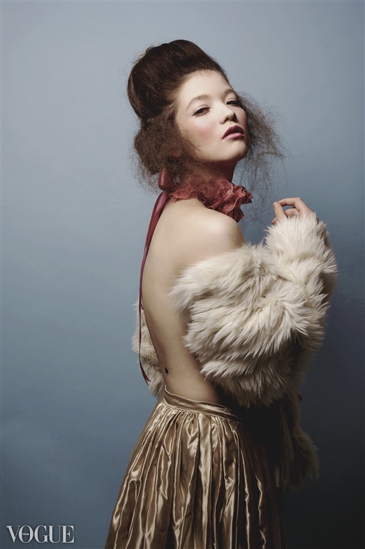 Female model photo shoot of Xenia hairstylist