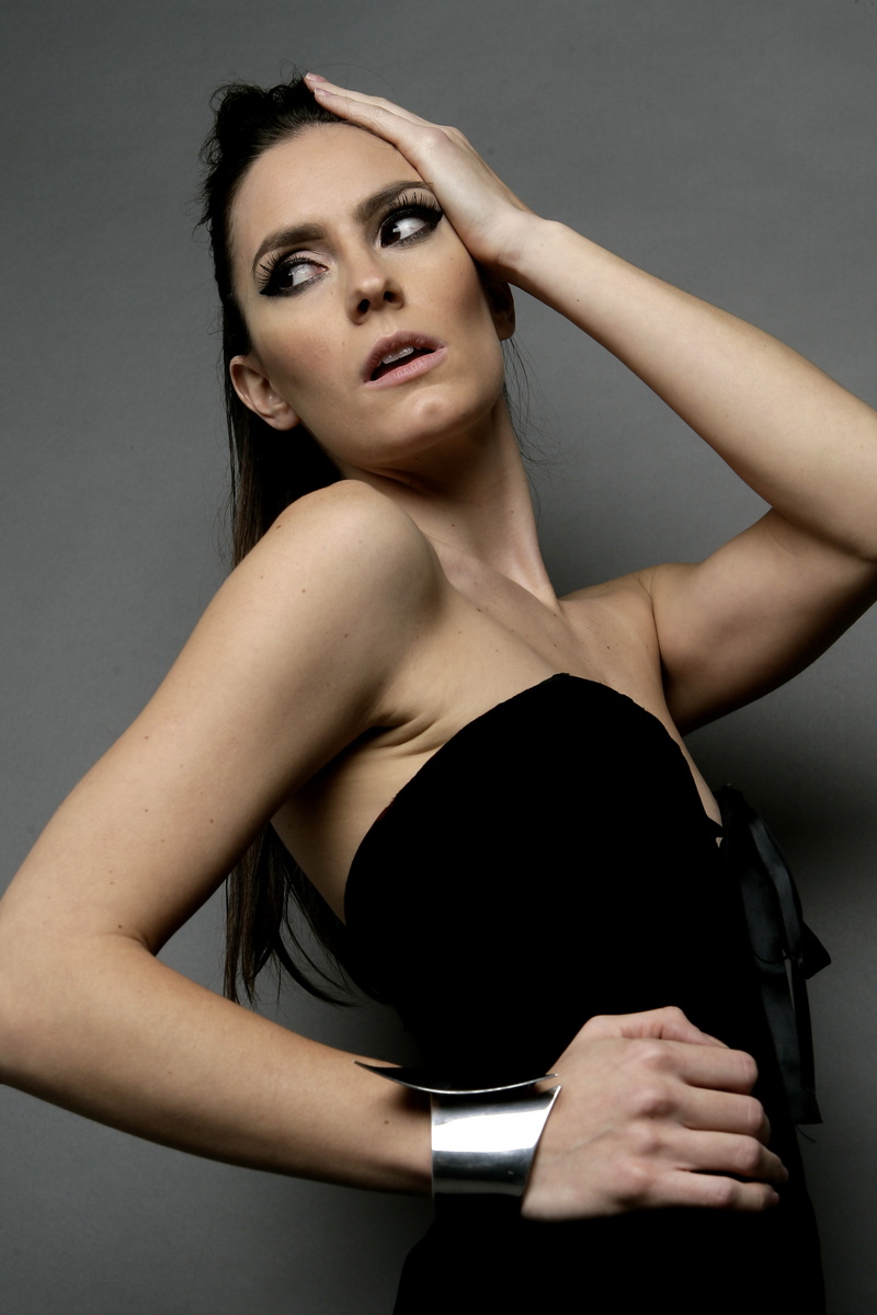 Female model photo shoot of Samantha Debastiani