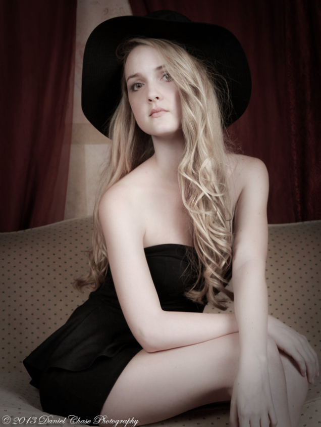 Female model photo shoot of Zoe Shay