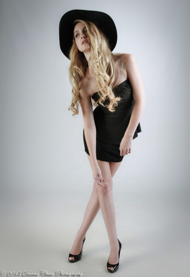 Female model photo shoot of Zoe Shay