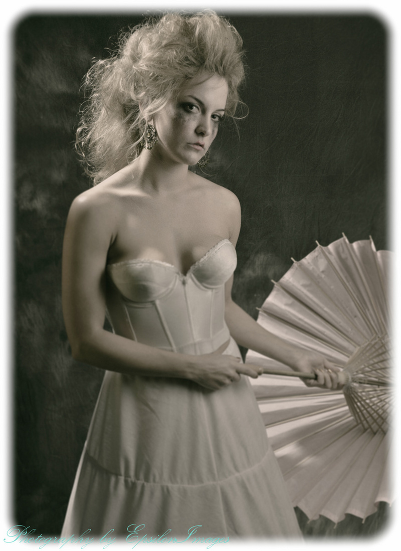 Female model photo shoot of Dandylion Artist by epsilon images in Seattle, WA