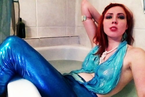 Female model photo shoot of The Fairy Mermaid