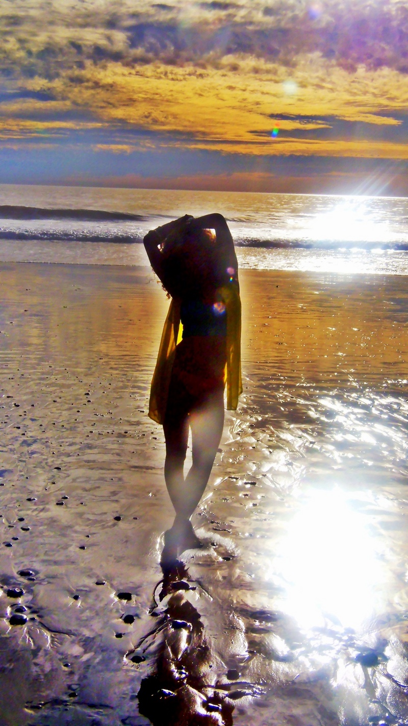 Female model photo shoot of Olivia Ries in Malibu, Ca