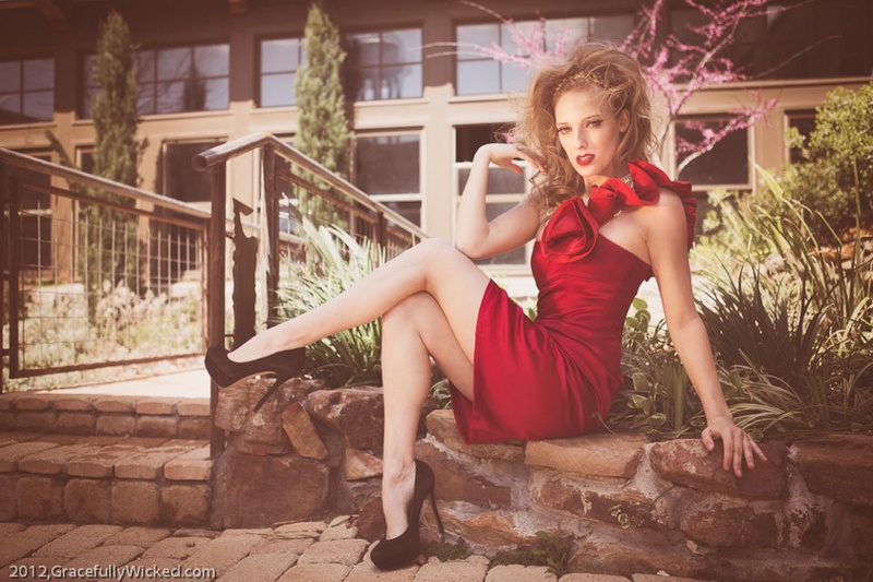 Female model photo shoot of Jordan_Lynn by GracefullyWicked