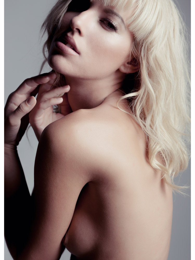 Female model photo shoot of AJ Knapp