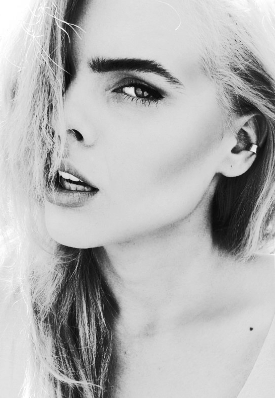 Female model photo shoot of Emma Frida