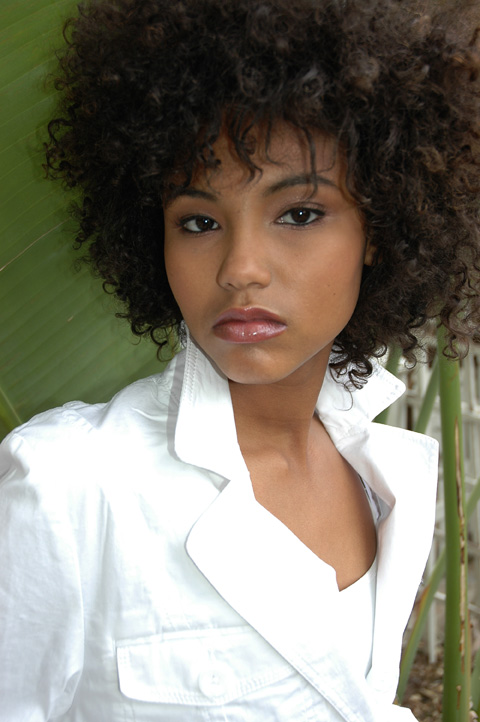 Female model photo shoot of Ariane McMillon