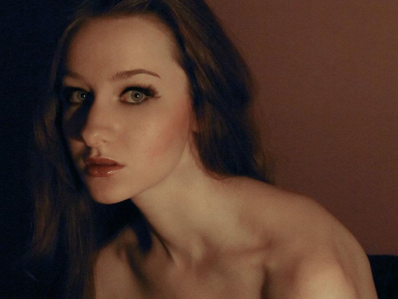 Female model photo shoot of Melanie Elysia