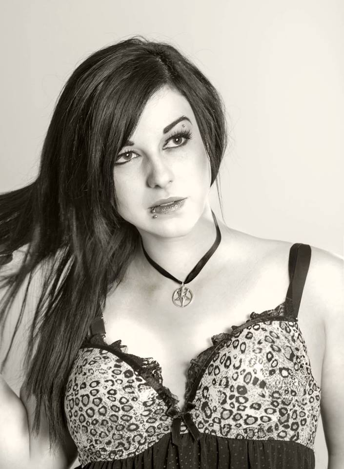 Female model photo shoot of redruM Raven by jgerecht in Olympia, WA