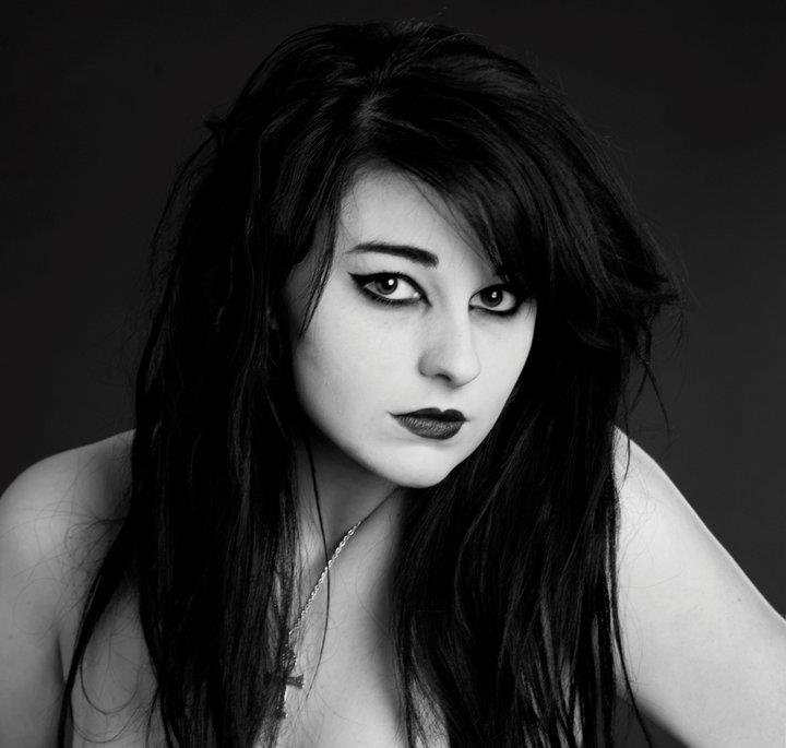 Female model photo shoot of redruM Raven by jgerecht