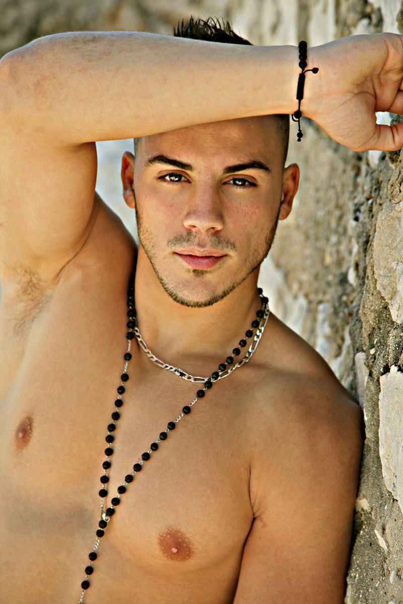 Male model photo shoot of mickaelcancun