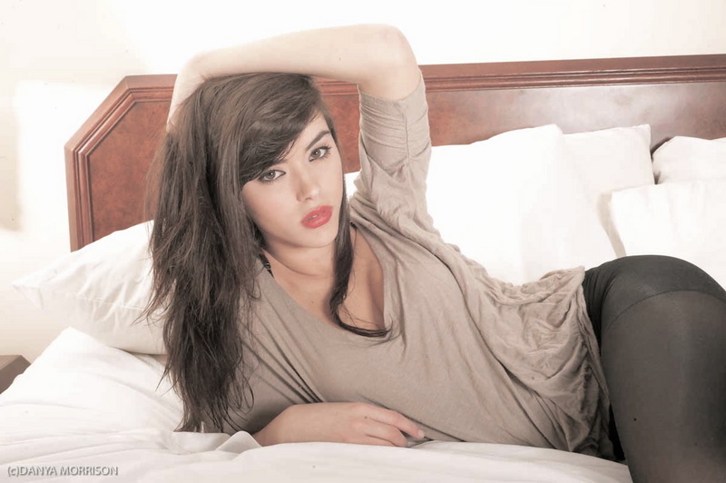 Female model photo shoot of Romy DiNeiro