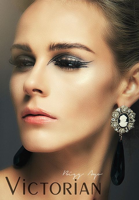 Female model photo shoot of Jila Lazemi
