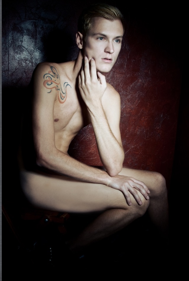 Male model photo shoot of Matt tmpafl