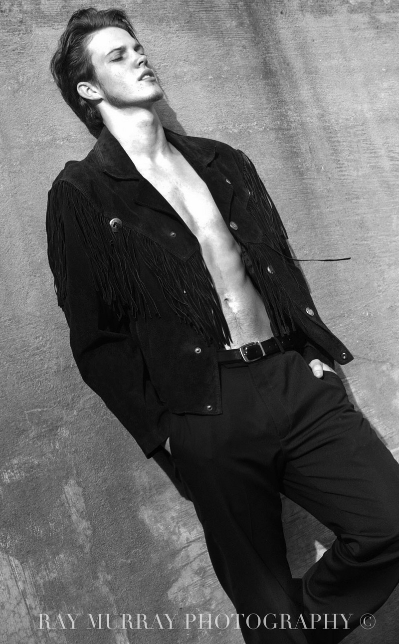 Male model photo shoot of Brandon Shull