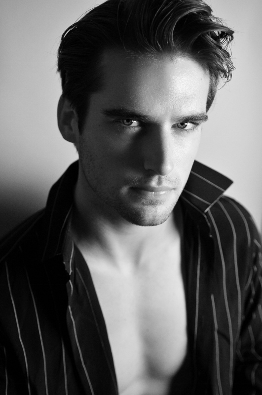Male model photo shoot of Anthony Van Roy