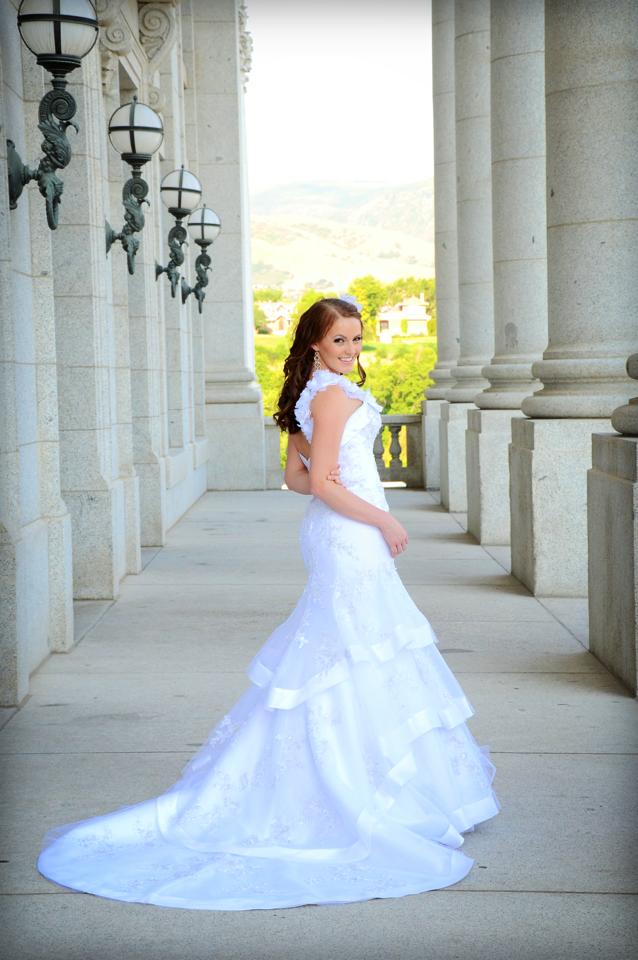 Female model photo shoot of Alona Robyn in The Capitol SLC
