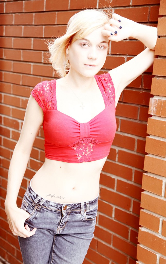 Female model photo shoot of Blondey333