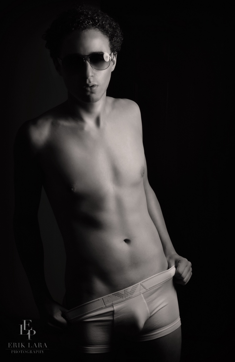 Male model photo shoot of Angel Ayala 