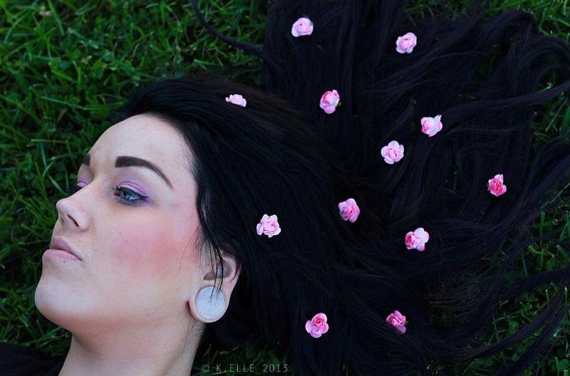 Female model photo shoot of KaylaRyan