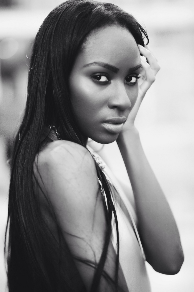 Female model photo shoot of Destiny Owusu