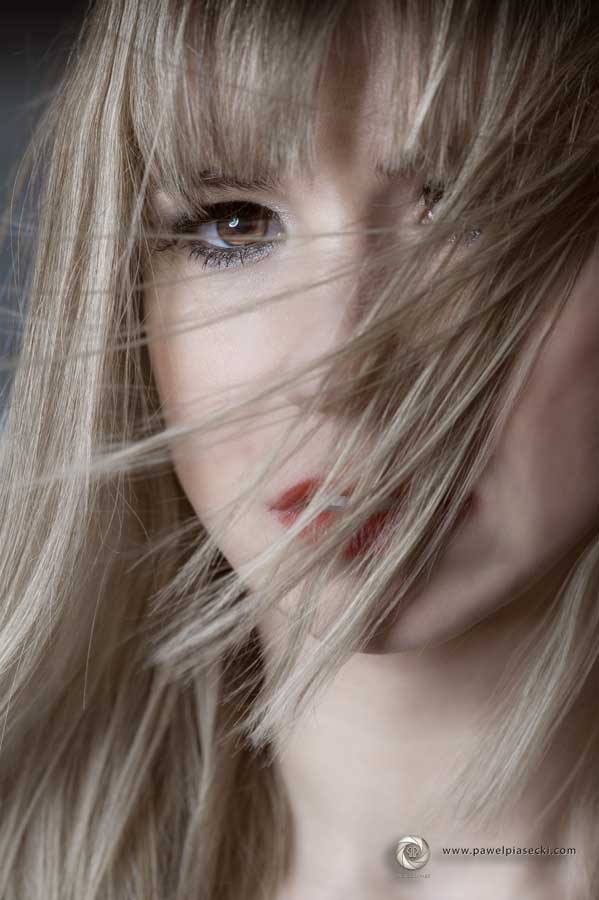 Female model photo shoot of Paulina Polcik