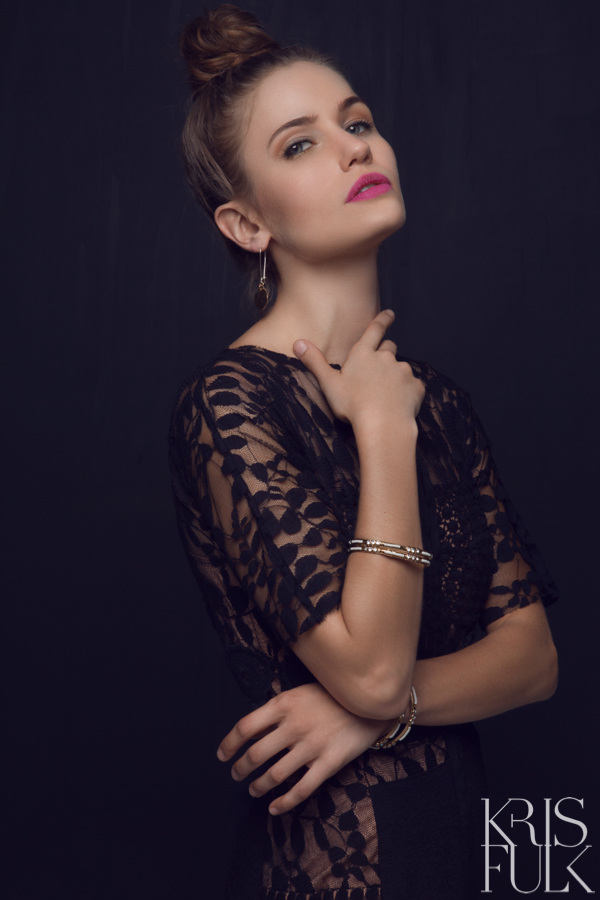 Female model photo shoot of Elle Fulton MUArtistry by Kris Fulk Photography