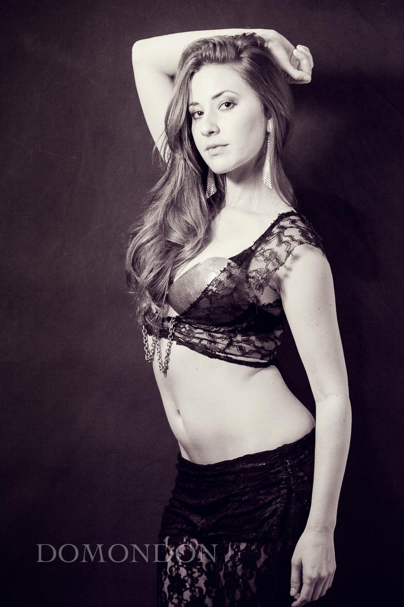 Female model photo shoot of Nathalie Giuliana