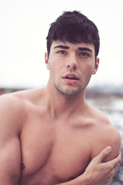 Male model photo shoot of Darian Miles