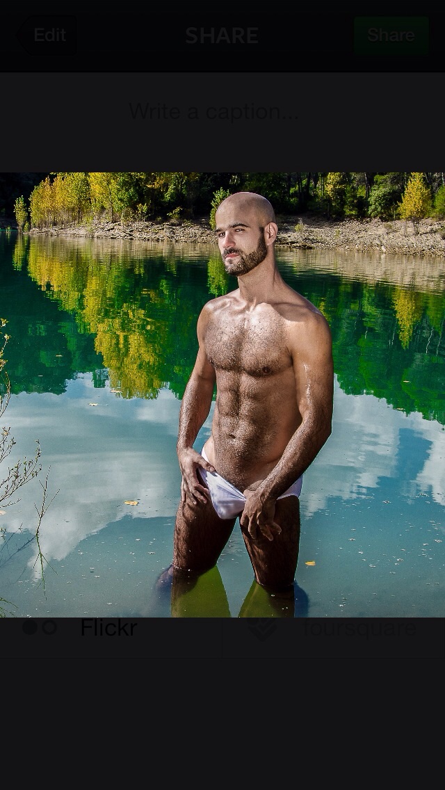 Male model photo shoot of Manu Gasso