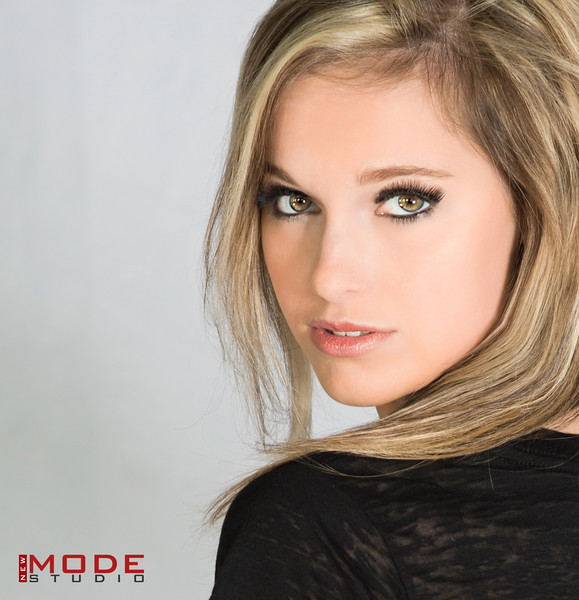 Female model photo shoot of DeannaD93 by New Mode Studio