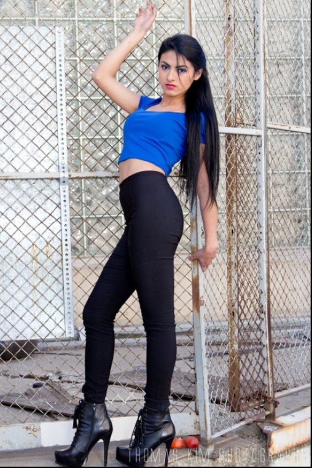 Female model photo shoot of Sinnia