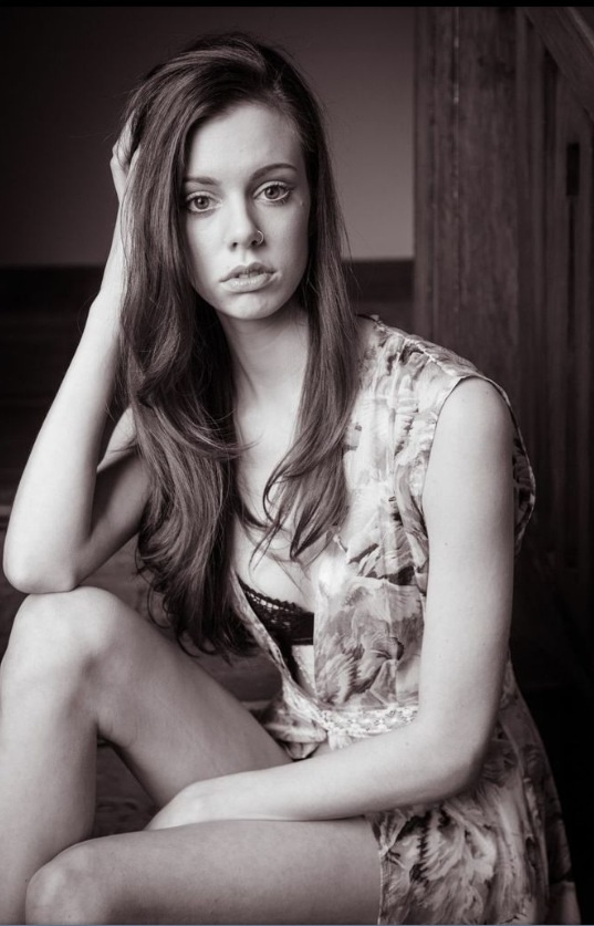 Female model photo shoot of Alexis M Holt
