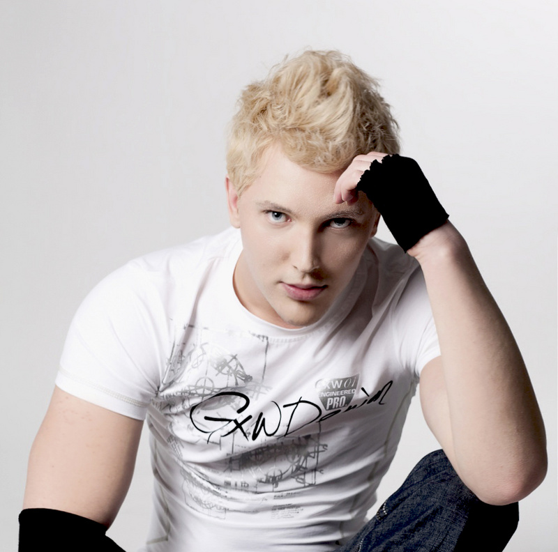 Male model photo shoot of Daniel Kostadinov