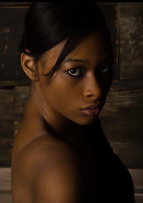 Female model photo shoot of Maxine Dixon 