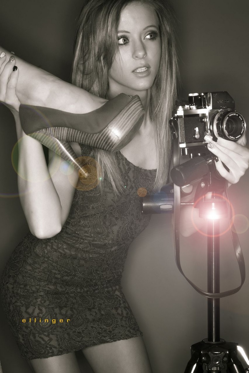 Female model photo shoot of Brittany Vanlandingham