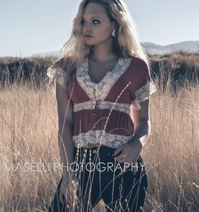 Female model photo shoot of Jessica OMahony