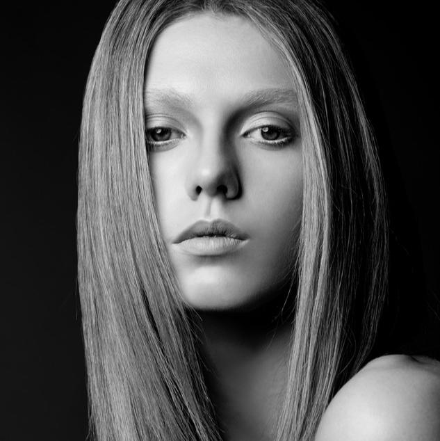Female model photo shoot of Sophia Moriarty 