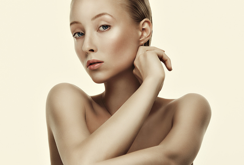 Female model photo shoot of Protasova Xenia