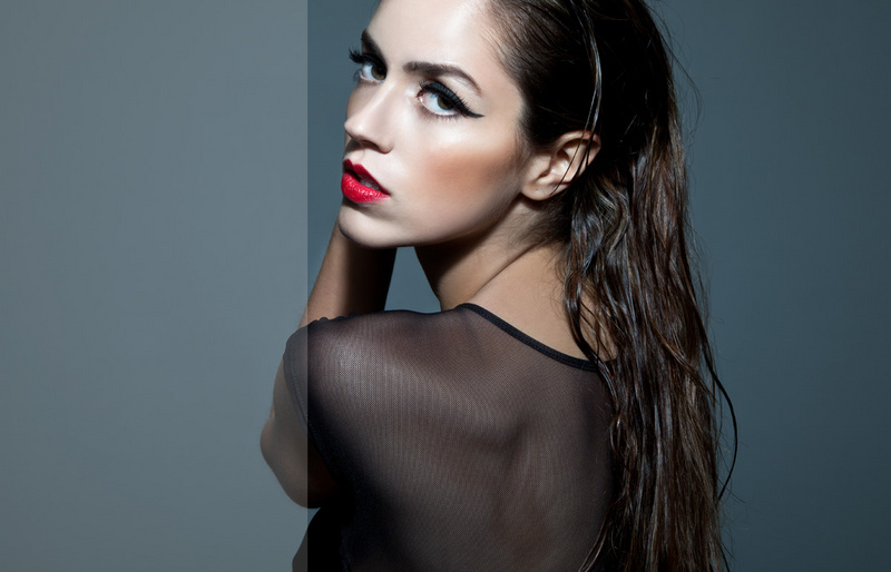 Female model photo shoot of Caroline Guerin