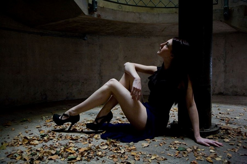 Female model photo shoot of Nikita Crombie