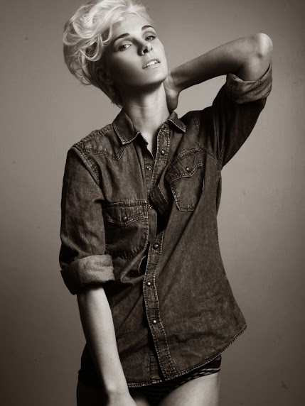 Female model photo shoot of Elizabeth T  Wright