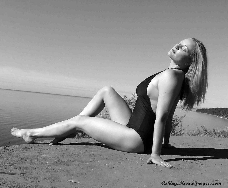 Female model photo shoot of Susan Atkinson in TORONTO, ONTARIO