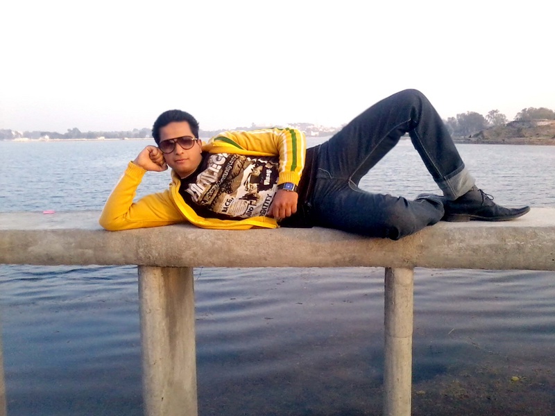 Male model photo shoot of Aasim khan Pthan
