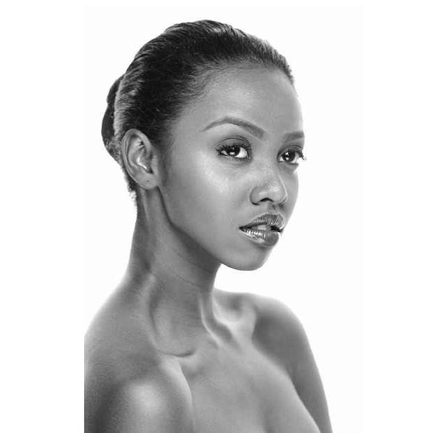 Female model photo shoot of Narissa B