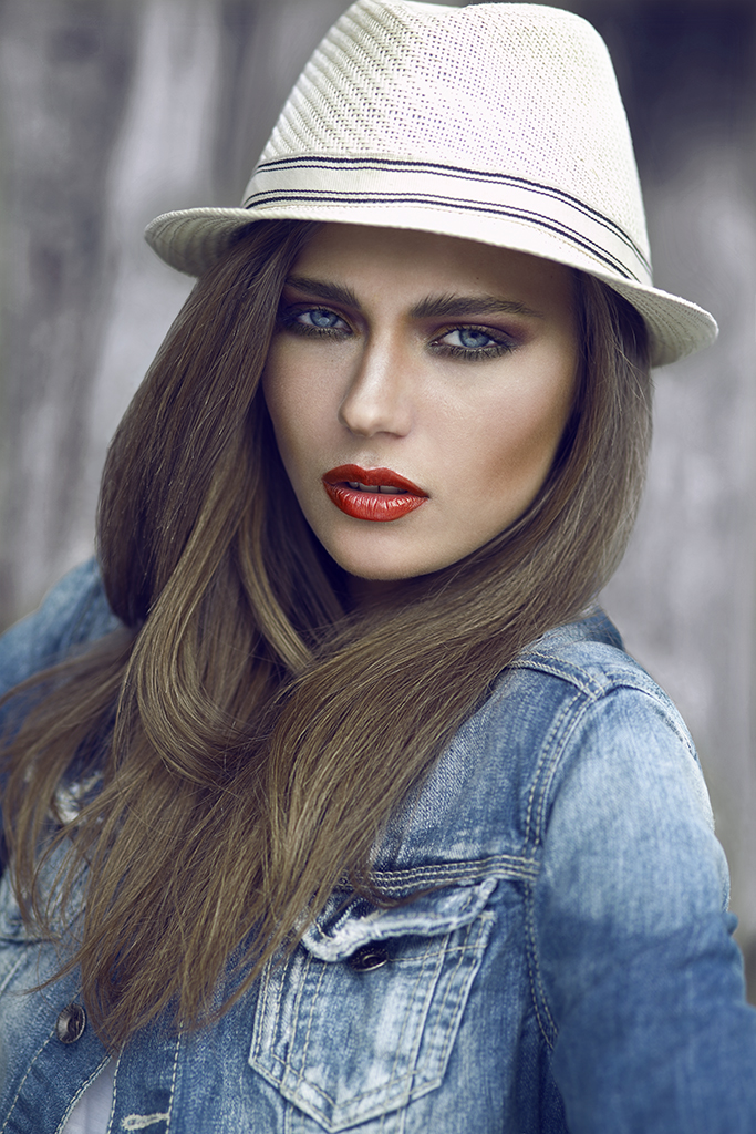 Female model photo shoot of MBK Retouch by Smoshkov