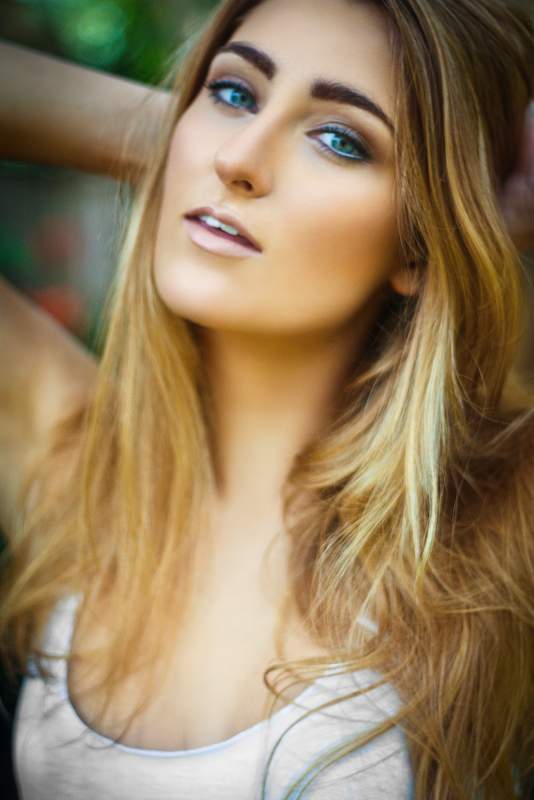 Female model photo shoot of Savanah by BrianaChapman in Orlando, Fl