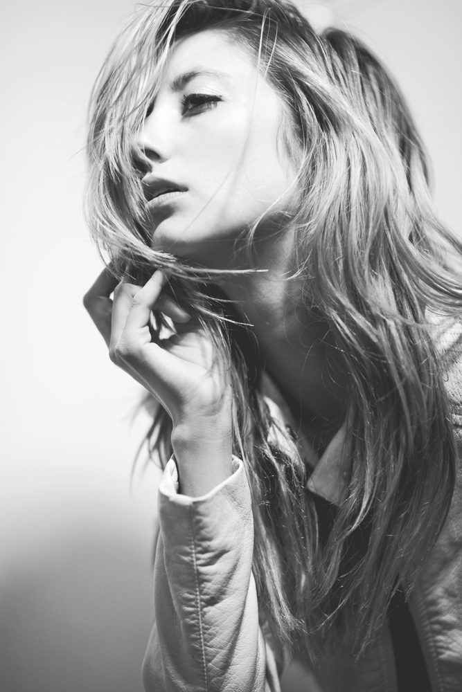 Female model photo shoot of Nicole LaDonne Knowles