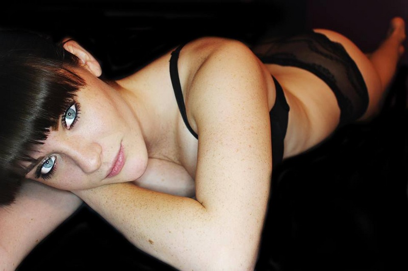 Female model photo shoot of Heather Kayy