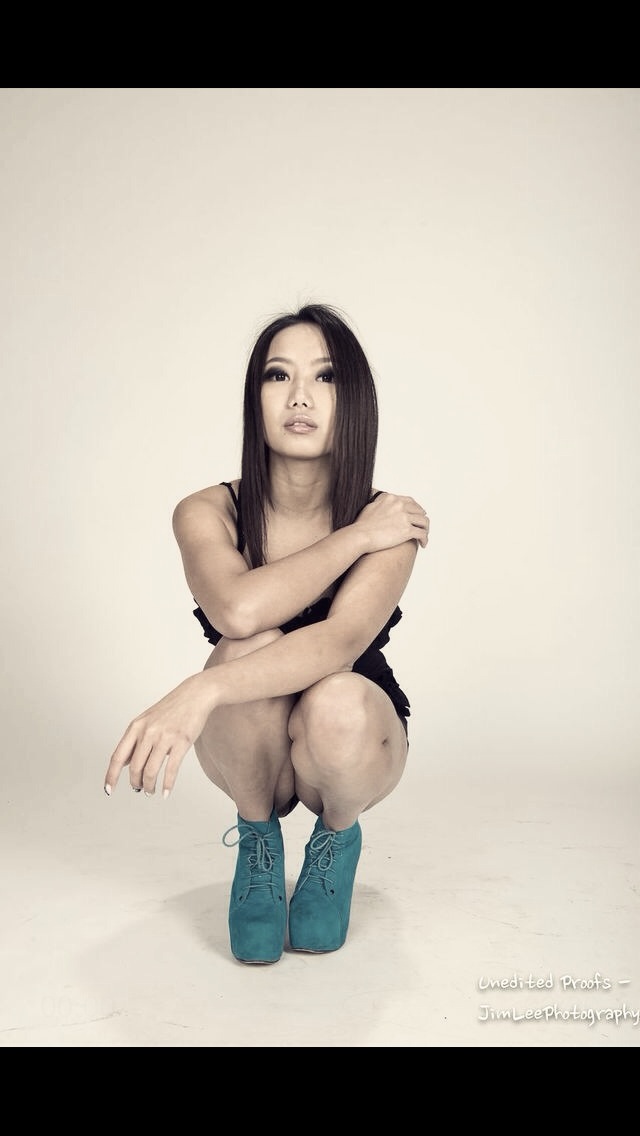 Female model photo shoot of Suchi Jiang